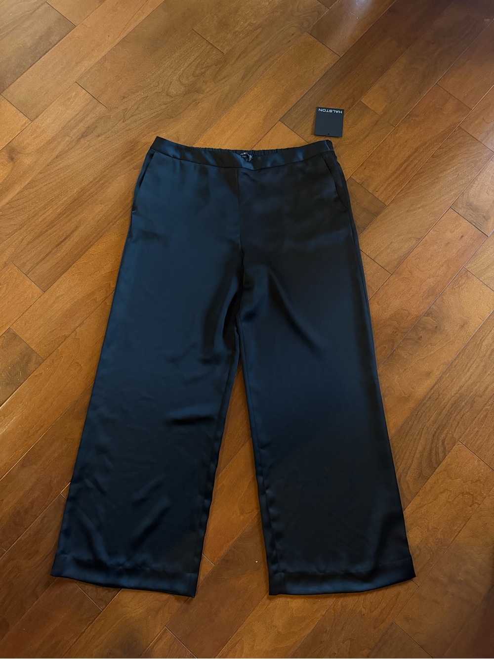 Halston Heritage Black Satin Wide-Leg Crop Pants. Bought at Saks Fith Avenue